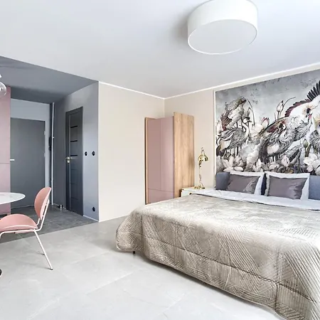 شقة Apartament Pod Zurawiami Na Saskiej *